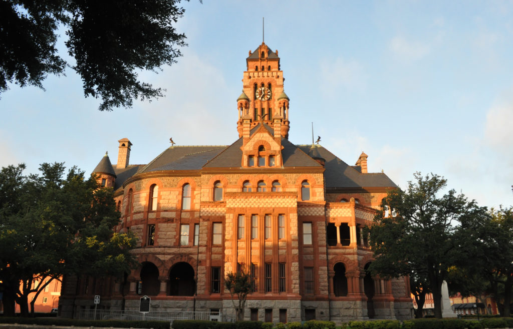 Face Itellis County Courthouse Has Quite A Story Kathleen Maca 